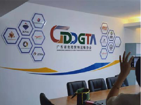  崇州公司走廊文化墙如何设计布置？